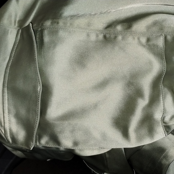 House of Harlow Satin Cargo Pants 10 olive nwt - Picture 4 of 6